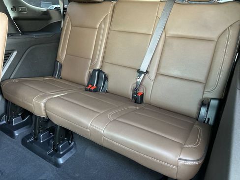 Used 2025 Chevrolet Tahoe High Country AWD/4WD image 35