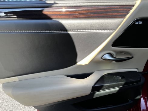 Certified 2021 Lexus ES 300h Ultra Luxury w/ Accessory Package 2 image 29