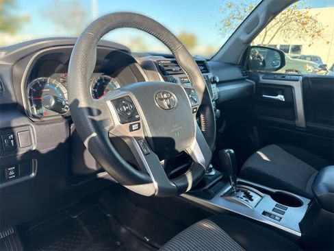 Used 2017 Toyota 4Runner SR5 image 2