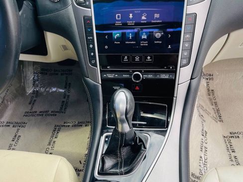 Used 2017 INFINITI Q50 Signature Edition w/ All Weather Package (L93) RWD image 27