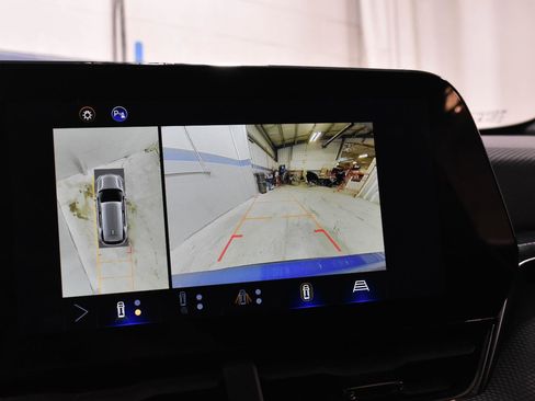 Used 2025 Chevrolet Equinox RS w/ Safety and Technology Package image 18