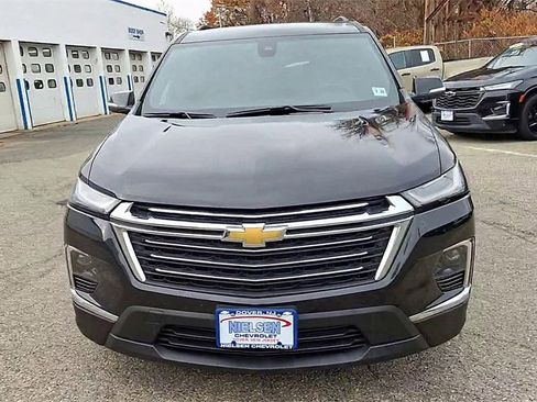 Certified 2023 Chevrolet Traverse LT image 3