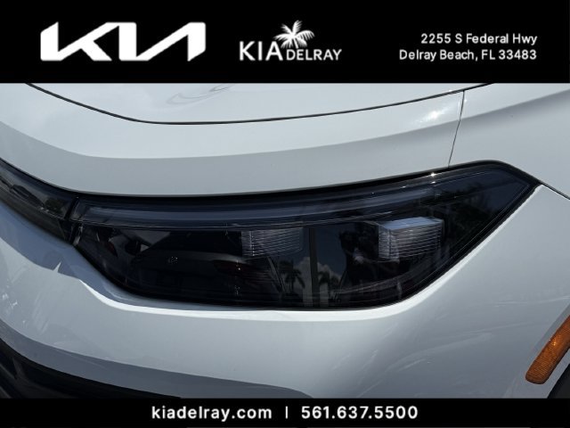 Used 2025 Volkswagen Tiguan SE FWD image 6