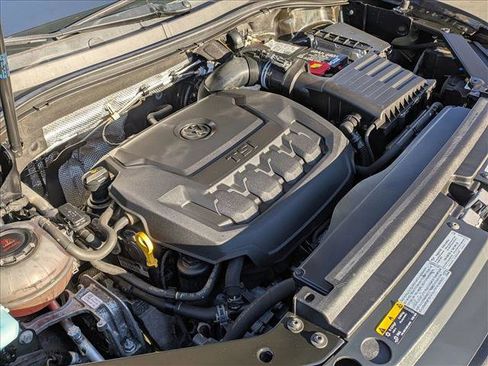 Used 2019 Volkswagen Tiguan SE image 22