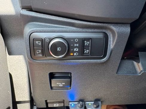Used 2025 Ford Bronco Raptor AWD/4WD image 25