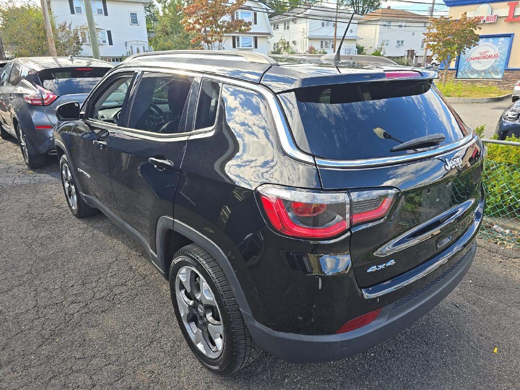 Used 2018 Jeep Compass Limited w/ Navigation Group AWD/4WD image 7