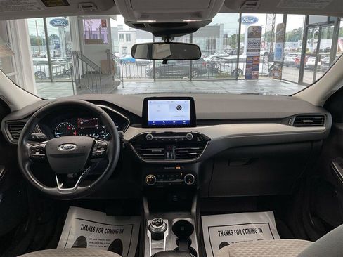 Used 2022 Ford Escape SE w/ Cold Weather Package AWD/4WD image 16