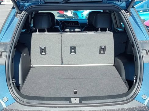 New 2026 Chevrolet Equinox LT w/ Convenience Package II image 8