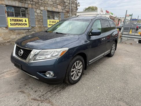 Used 2016 Nissan Pathfinder SL w/ SL Premium Package AWD/4WD image 2