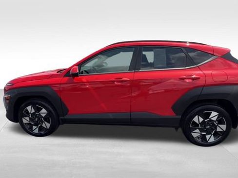 Used 2025 Hyundai Kona SEL FWD image 3