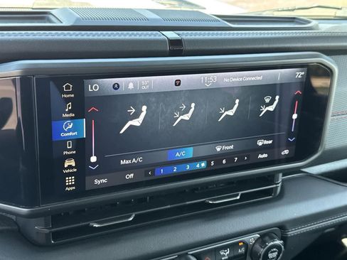 Used 2024 Jeep Wrangler Unlimited Rubicon image 12