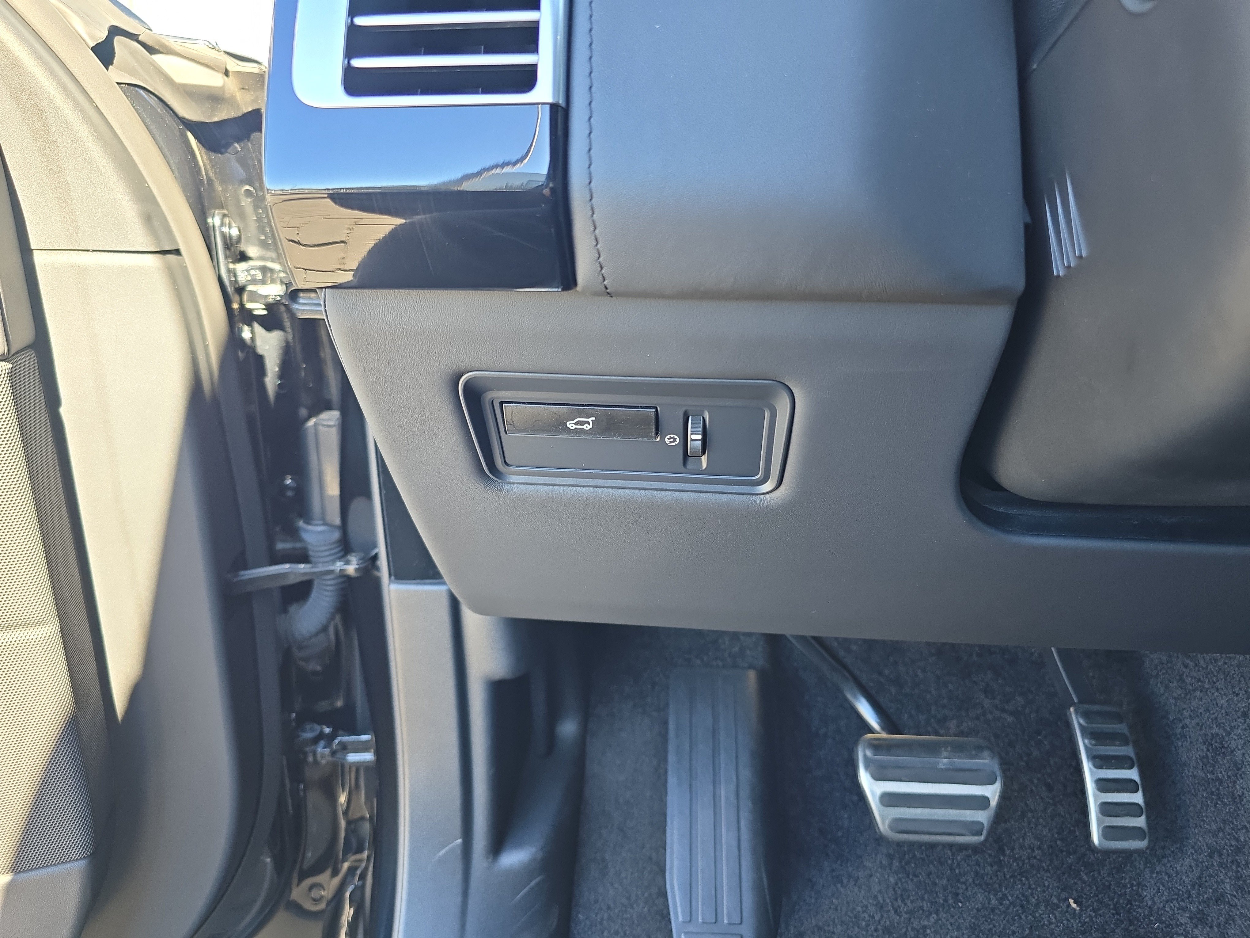 Used 2014 Land Rover Range Rover Autobiography AWD/4WD image 32