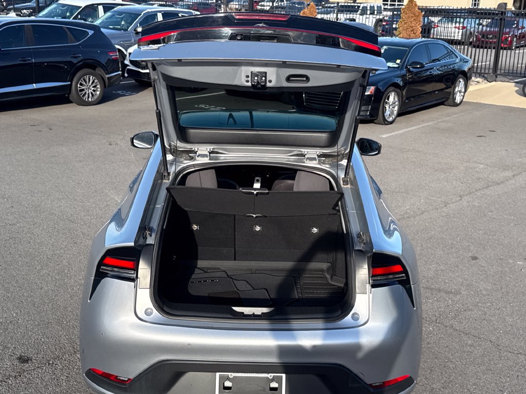 Used 2024 Toyota Prius LE FWD image 6