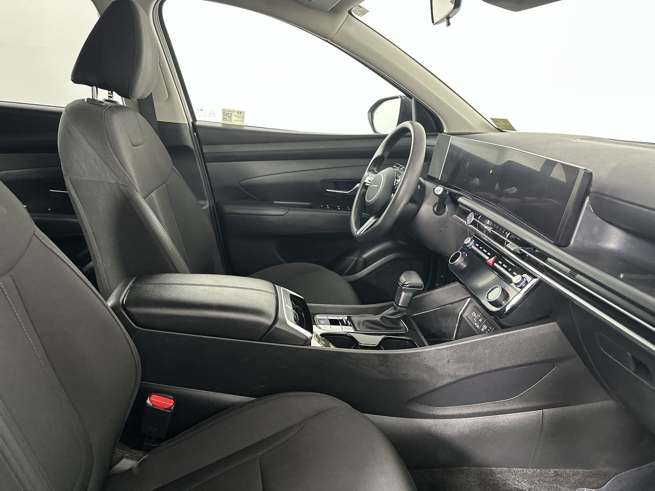 Used 2025 Hyundai Tucson SEL FWD image 12