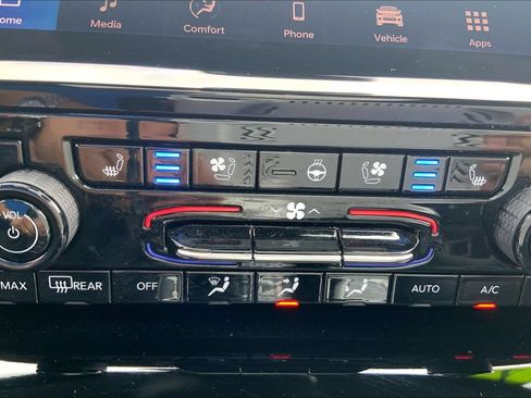 Certified 2024 Jeep Grand Cherokee Summit AWD/4WD image 30