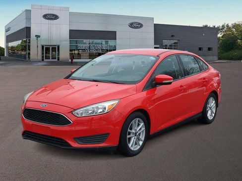 Used 2015 Ford Focus SE w/ Reverse Sensing Package image 6