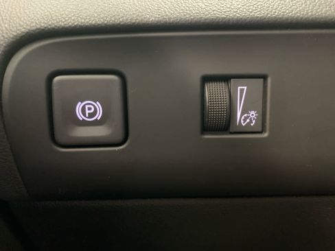 Used 2023 Buick Enclave Essence w/ Experience Buick Package image 25