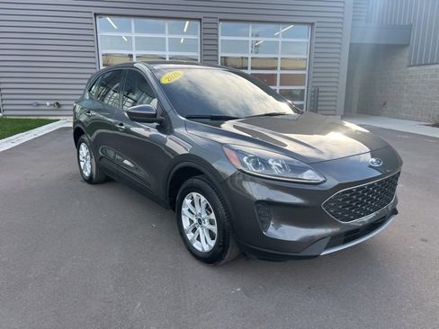 Used 2020 Ford Escape SE image 3