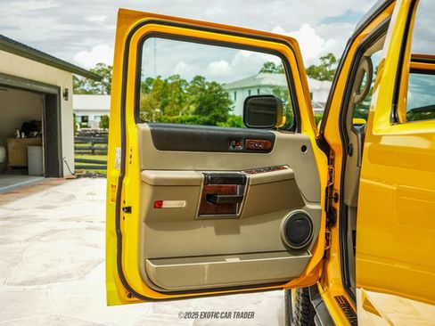 Used 2003 HUMMER H2 w/ Preferred Equipment Group image 49