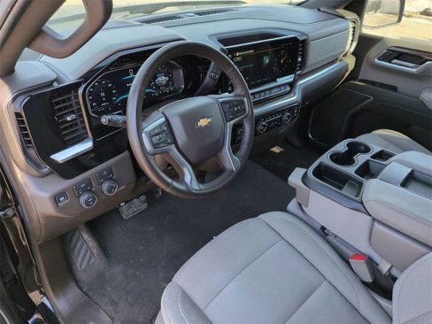 Used 2025 Chevrolet Silverado 1500 LT image 11