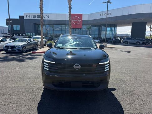 Used 2025 Nissan Kicks SR image 2