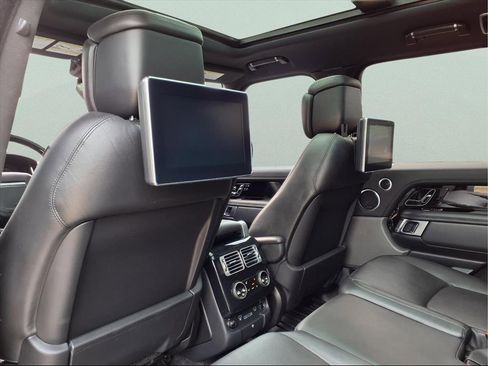 Used 2018 Land Rover Range Rover Supercharged image 13