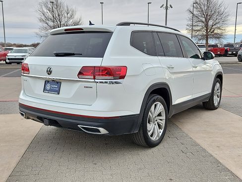 Used 2022 Volkswagen Atlas SE w/ Panoramic Sunroof Package image 3