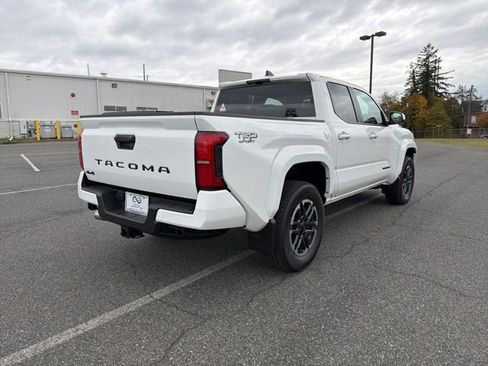 New 2025 Toyota Tacoma TRD Sport image 7