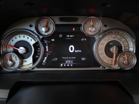 Used 2017 RAM 1500 Laramie Longhorn RWD image 27