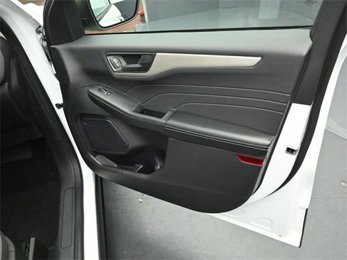 Certified 2022 Ford Escape SE w/ Convenience Package image 28