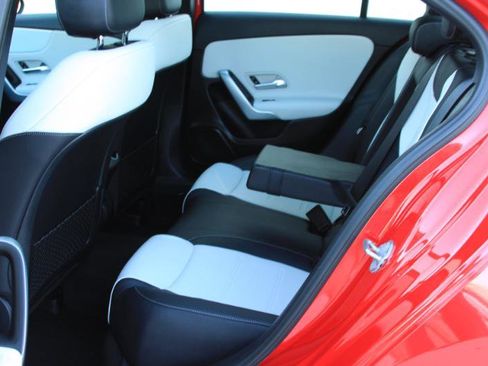 Used 2019 Mercedes-Benz A 220 4MATIC image 40