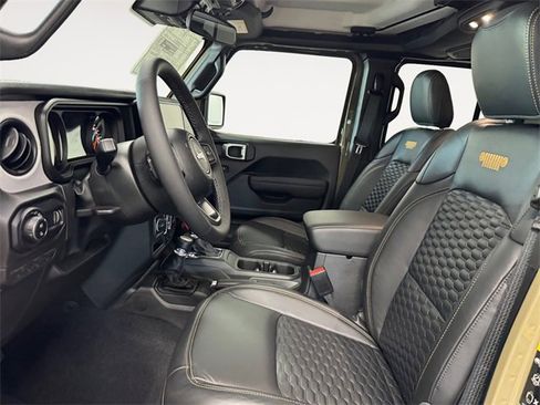 New 2025 Jeep Gladiator Sport image 2