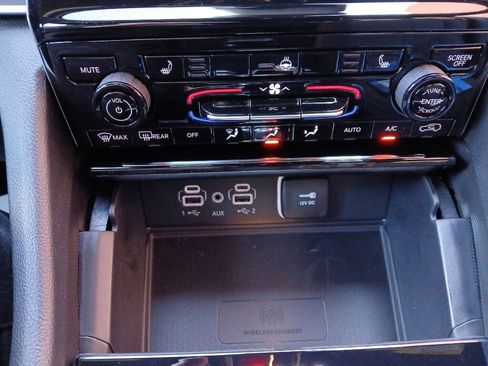 New 2025 Jeep Grand Cherokee Laredo X w/ Luxury Tech Group I image 43