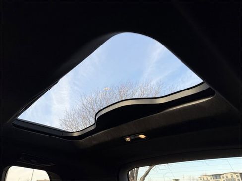 Used 2022 BMW X7 M50i w/ Cold Weather Package image 14