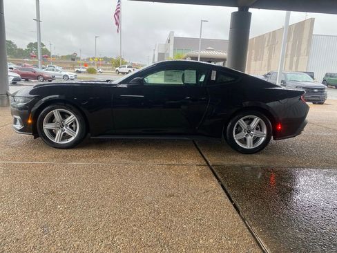 New 2026 Ford Mustang Coupe image 4