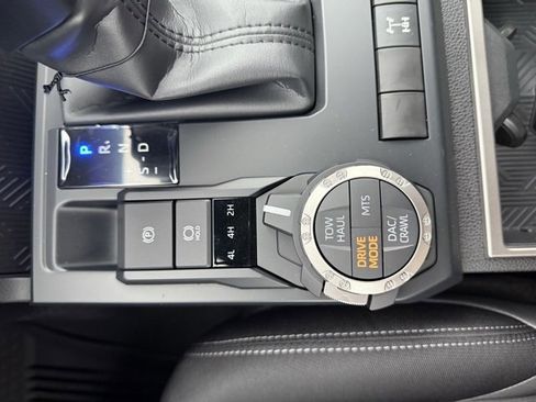 New 2025 Toyota Tacoma TRD Off-Road image 25