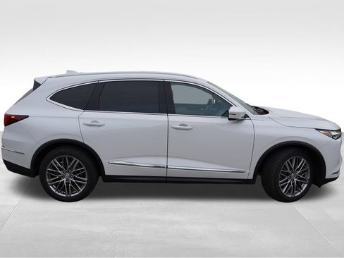 Used 2024 Acura MDX SH-AWD w/ Advance Package image 2