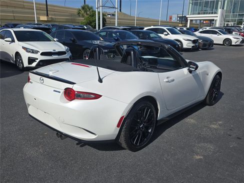 Used 2023 MAZDA MX-5 Miata Club w/ Brembo/BBS Recaro Package image 3