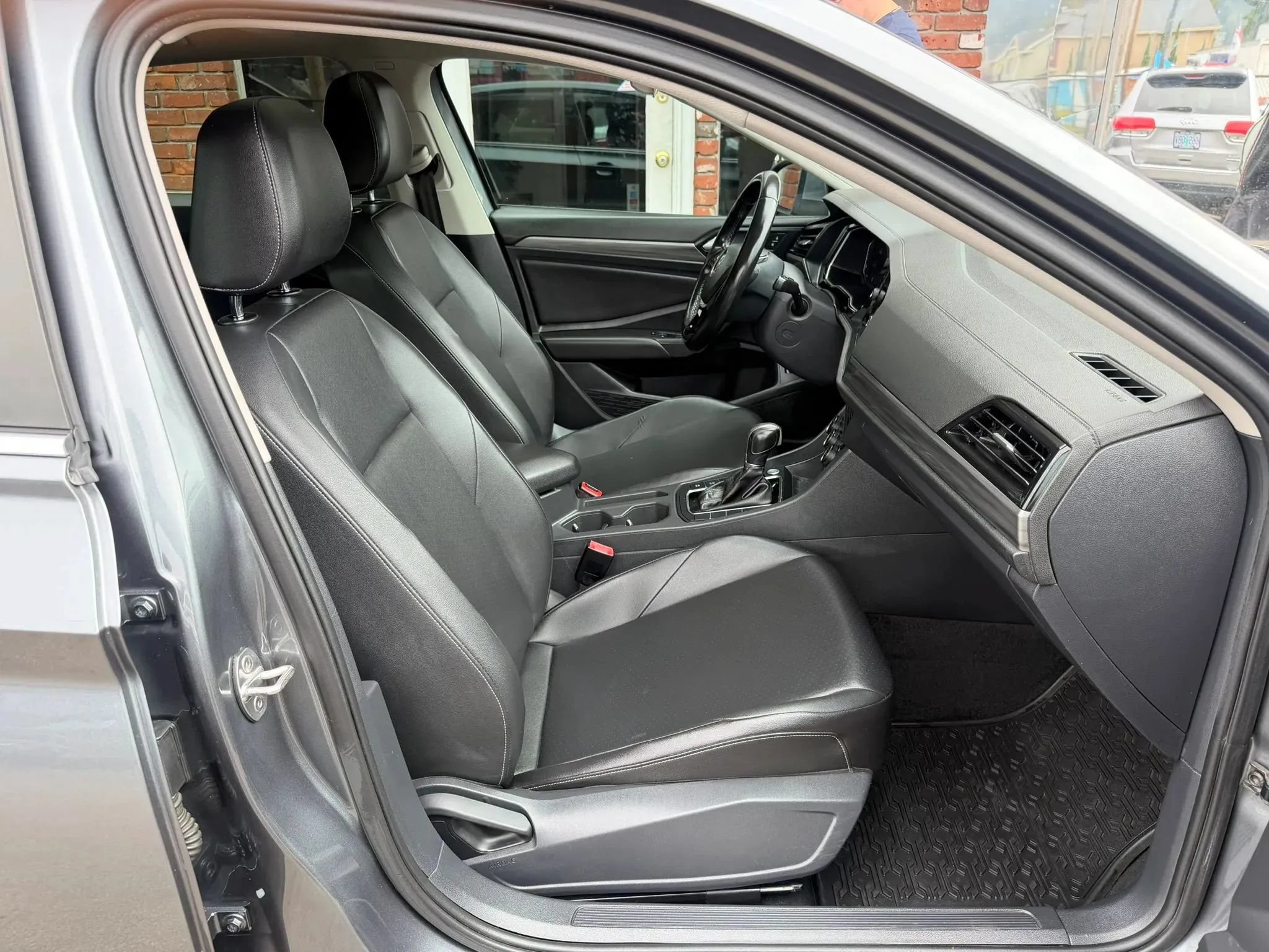 Used 2019 Volkswagen Jetta SEL FWD image 14