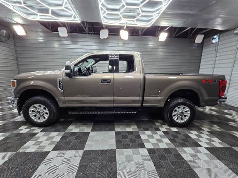 Used 2022 Ford F350 XLT w/ FX4 Off-Road Package AWD/4WD image 9