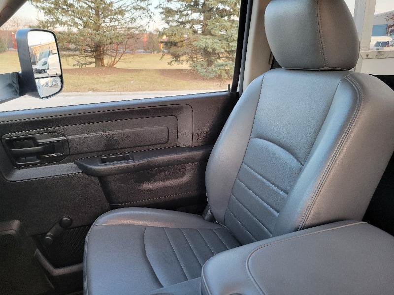 Used 2017 RAM 5500 Tradesman RWD image 11