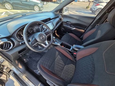 Used 2021 Nissan Kicks SR w/ Exterior Package image 12