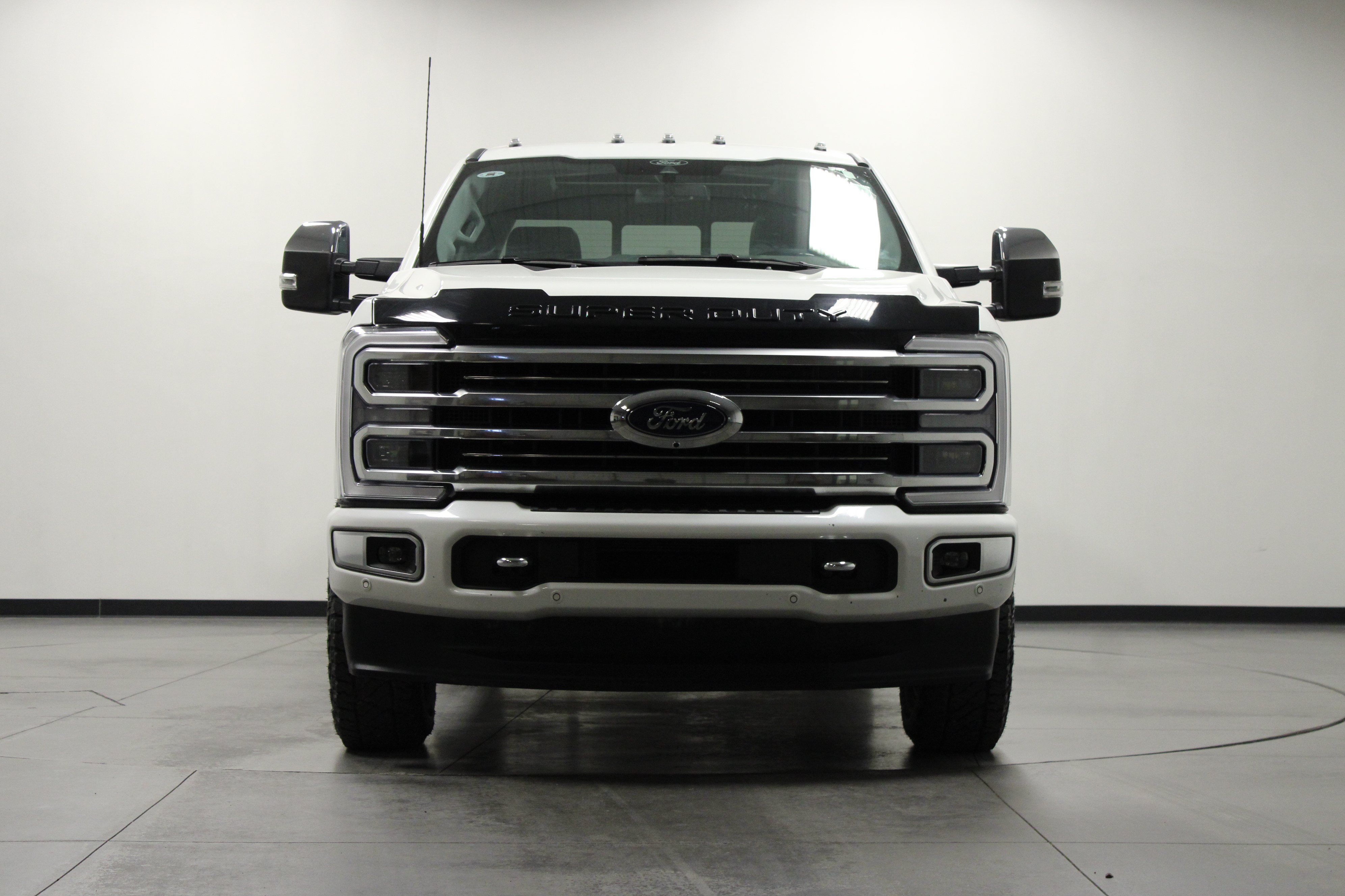 Used 2024 Ford F250 Limited w/ FX4 Off-Road Package AWD/4WD image 9