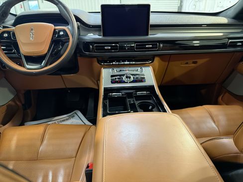 Used 2022 Lincoln Aviator Black Label w/ Dynamic Handling Package image 22