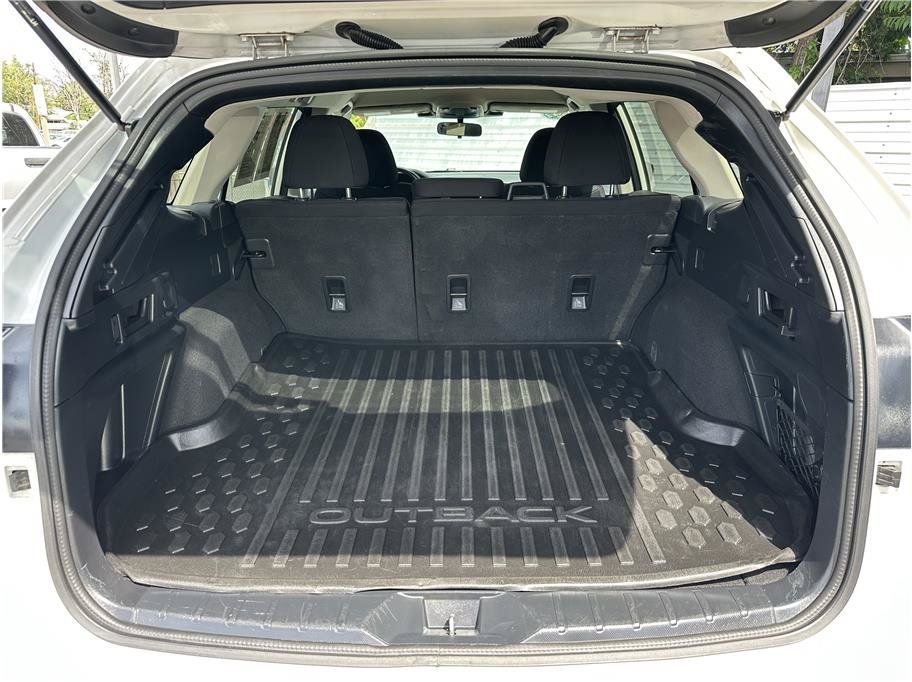 Used 2023 Subaru Outback Premium AWD/4WD image 30