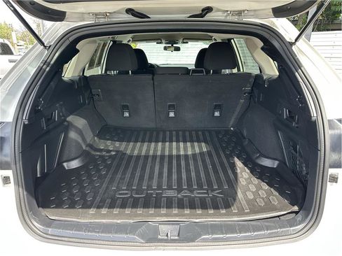 Used 2023 Subaru Outback Premium AWD/4WD image 30