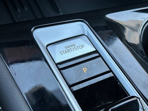 New 2026 Volkswagen Atlas Cross Sport SEL Premium R-Line image 21