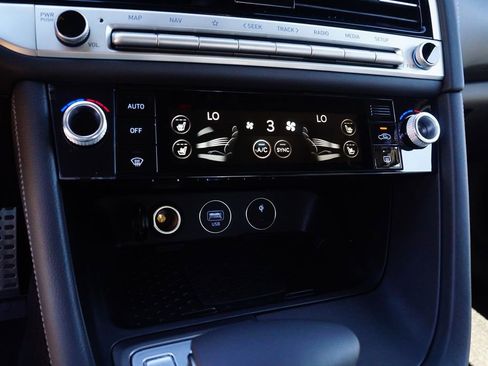 New 2025 Genesis G70 2.5T w/ Sport Prestige Package image 10