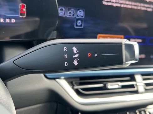 New 2026 Chevrolet Equinox EV LT image 20