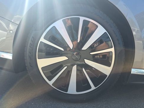 Used 2024 Lucid Air Pure image 5